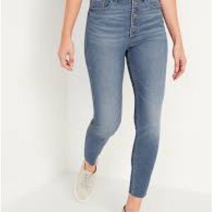 Old Navy Rockstar Super Skinny Ultra High Rise jeans